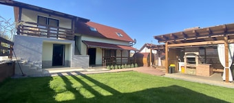 Cozy Cabin next to Cheile Turzii in a quite village with WIFI