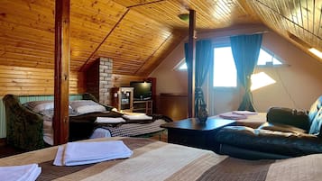 2 habitaciones, escritorio, tabla de planchar con plancha y wifi