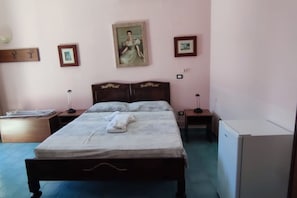1 habitación, internet y ropa de cama 