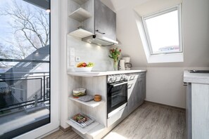 Réfrigérateur, four, plaque de cuisson, lave-vaisselle