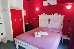 1 bedroom, Internet, bed sheets - La Palma Residence - Double Room Barcelona (TORRE SAN GIOVANNI)