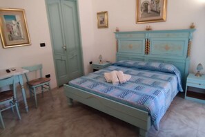 1 bedroom, internet, bed sheets