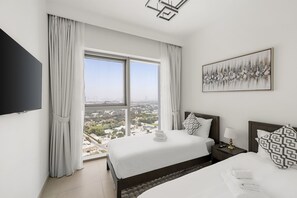 2 bedrooms, iron/ironing board, WiFi, bed sheets - Downtown Dubai Luxury Condo, 2 minute walk to Dubai Mall (Dubai)