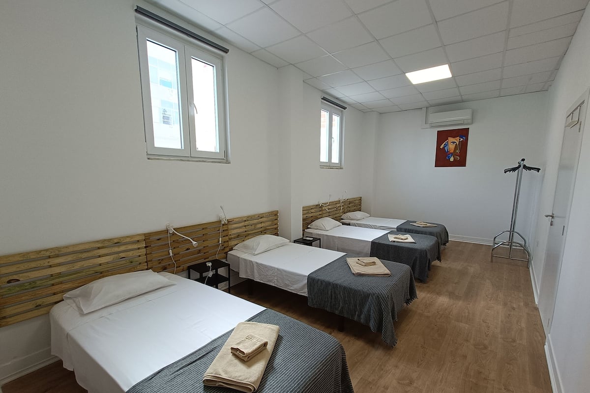 Quadruple Room | Free WiFi, bed sheets