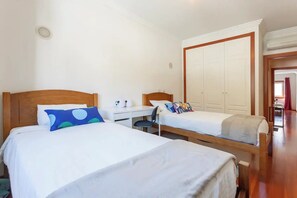 2 chambres, literie de qualité supérieure, couette en duvet d'oie