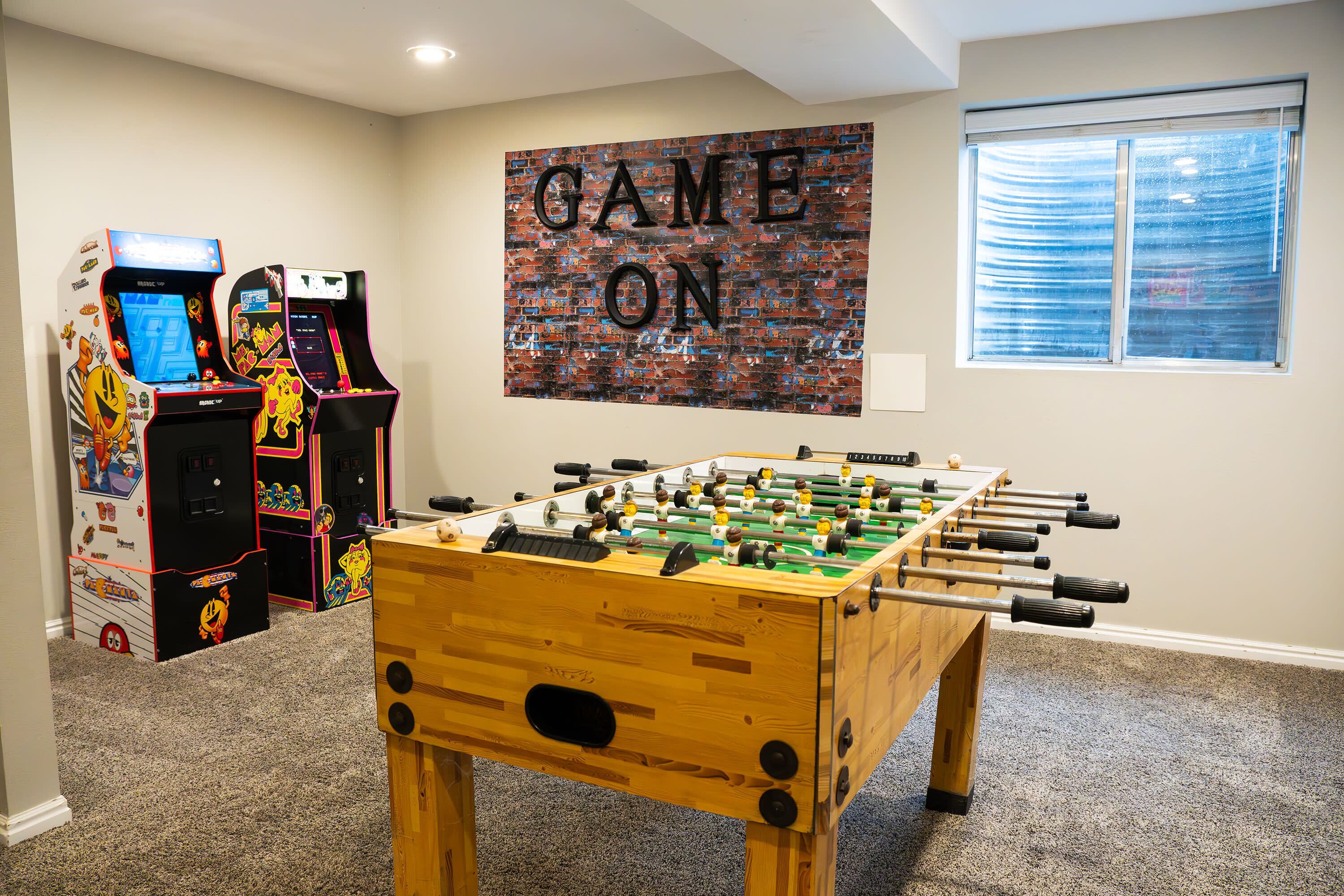 Kids Parks Nearby, Game Room, King Bed!