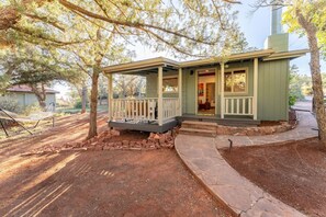 Terrace/patio - Guest House @ Juniper Ranch | Private, Views, King (Sedona)
