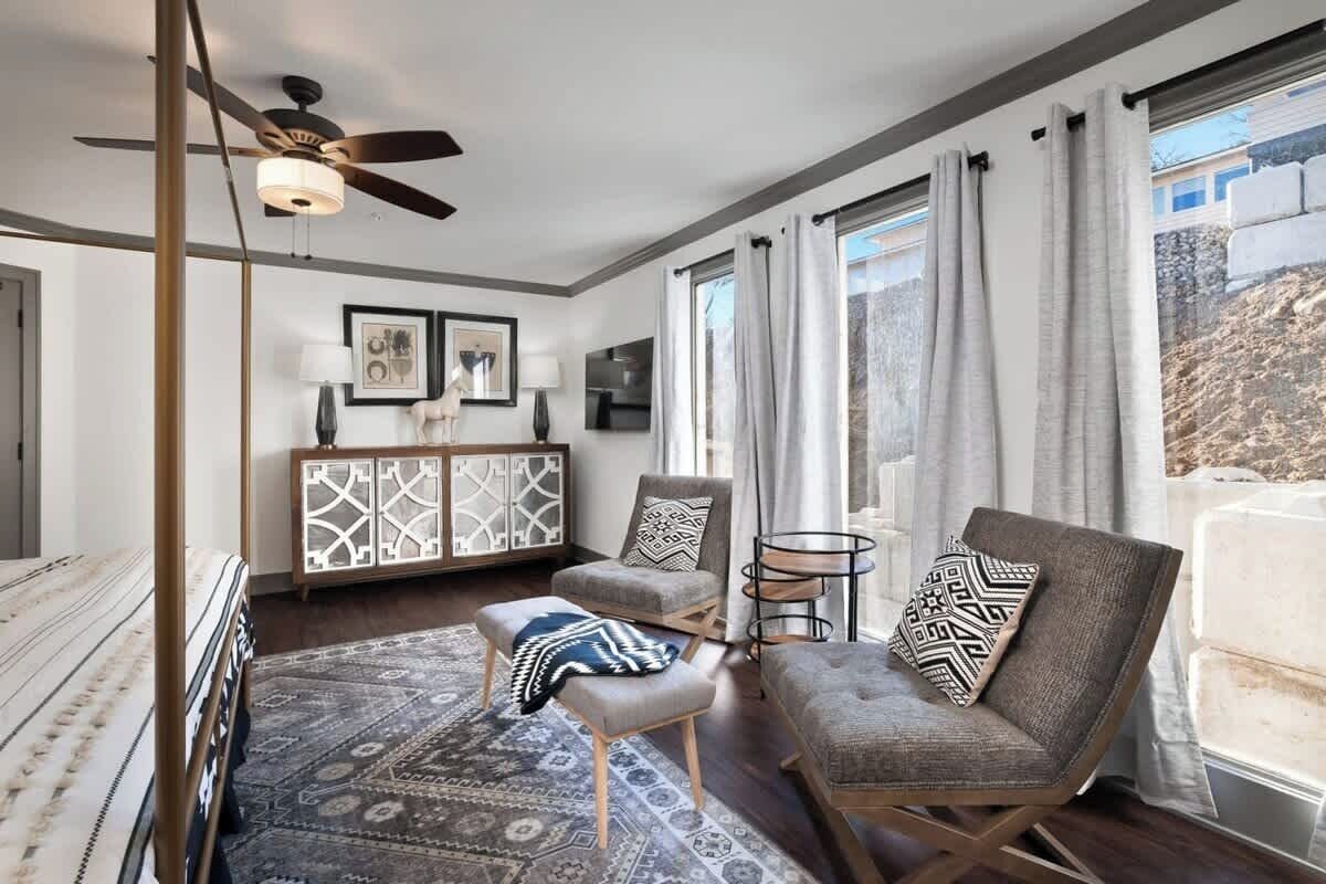 1 sovrum, skrivbord, strykjärn/strykbräda och wi-fi