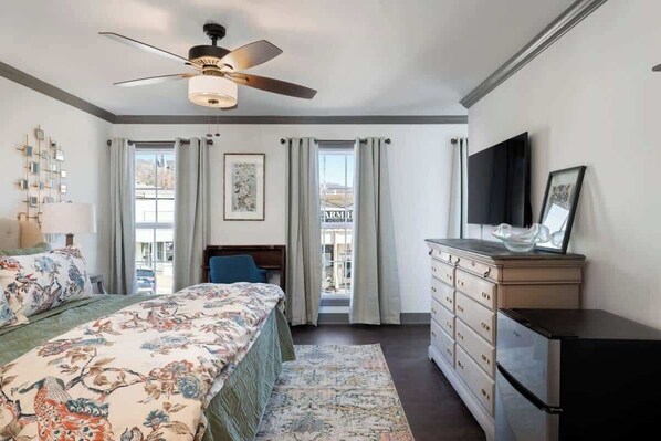 1 chambre, bureau, fer et planche à repasser, Wi-Fi