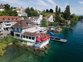 Apartamento superluxo, vista para o lago | 1 quarto, escrivaninha, ferros/tábuas de passar roupa