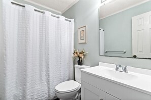 Towels - Pools - Near Main St - Beach Steps Away - Waipani (North Myrtle Beach)