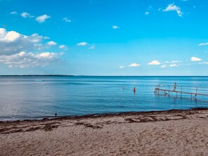 Beach nearby - Captains Lodge - Badewanne, Dusche, Terrasse, Grill, Abgelegen und Strandnah (Steinbergkirche)