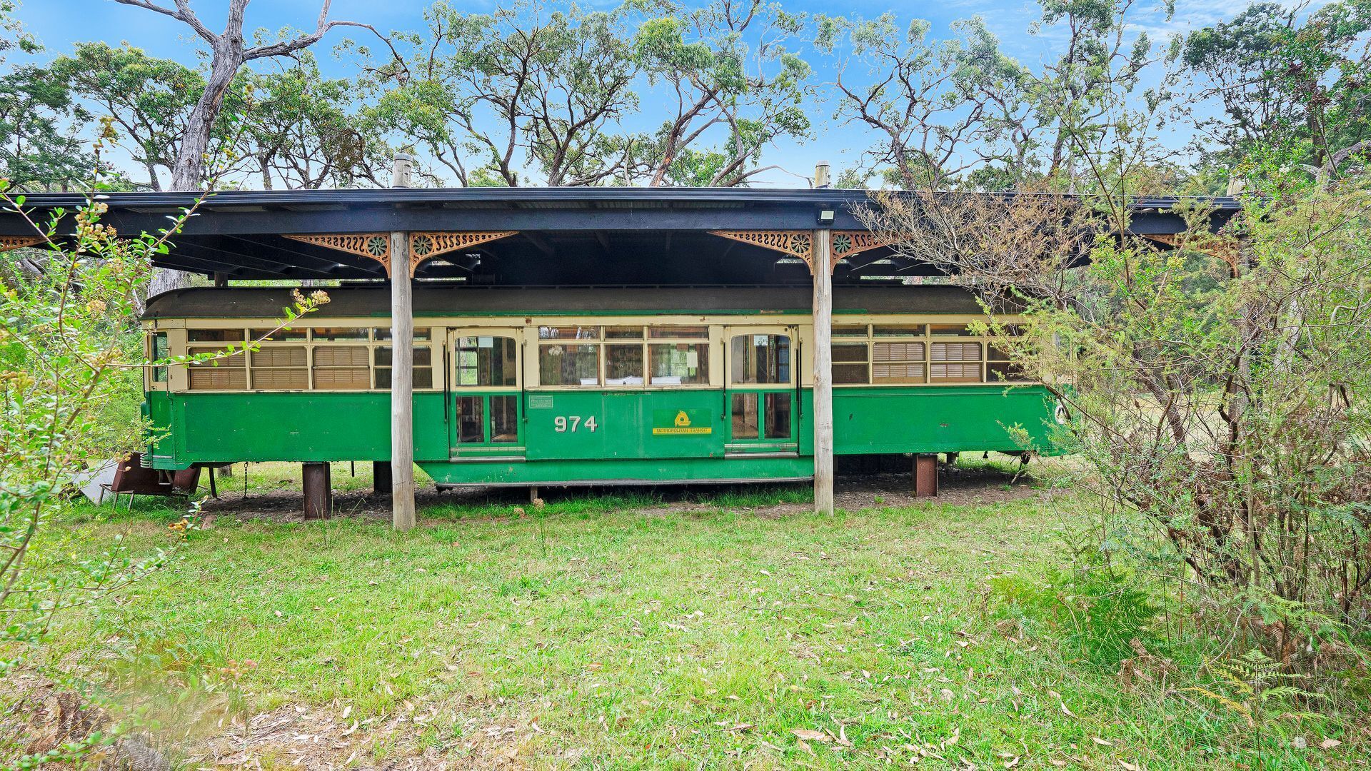 TRAM 974 - Watch your step as you board
