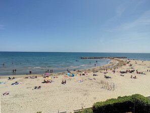 On the beach - Carnon F2 Seafront with Private Garage (Mauguio)