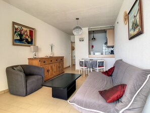 TV - Carnon F2 Seafront with Private Garage (Mauguio)