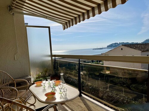 Modern studio with parking and air conditioning in Cavalaire-sur-Mer