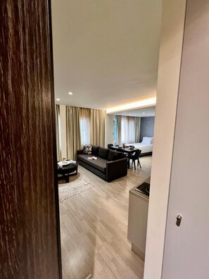 Premium Suite | Living area