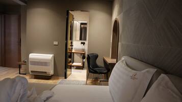 Deluxe Double Room | Free WiFi