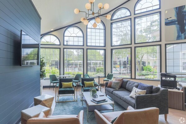 Interior - Corporate and Modern 1br suite I Pool I Parking (Hampton)