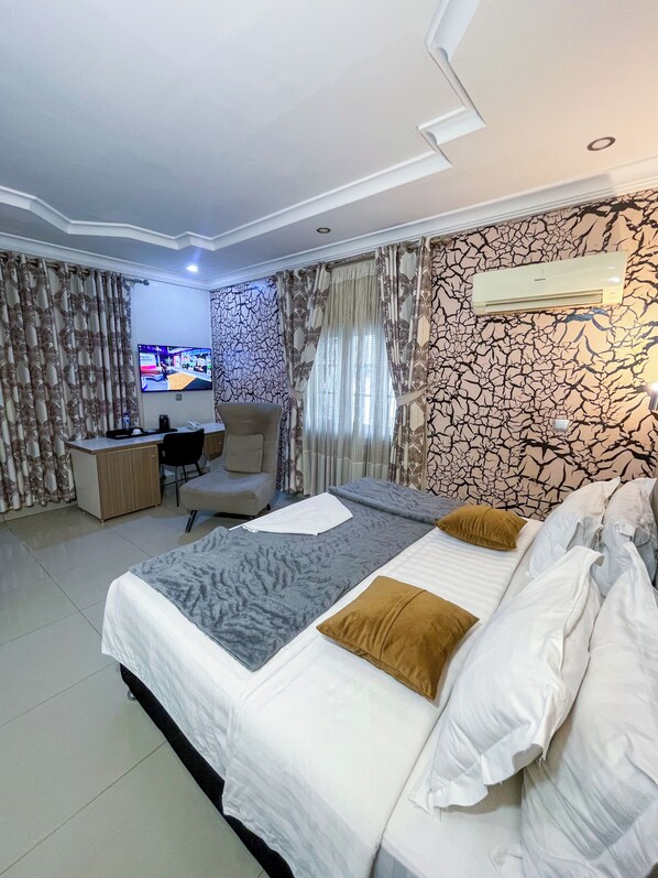 Executive Room | Egyptian cotton sheets, premium bedding, down duvets