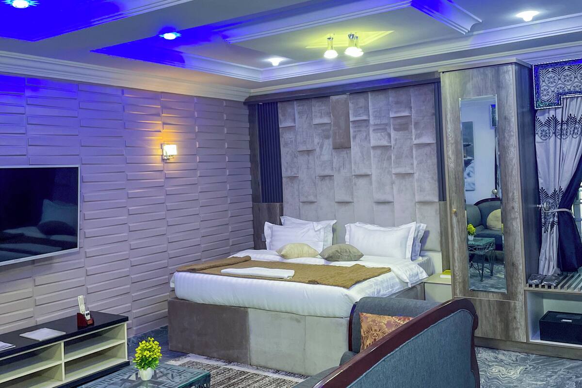 Classic Studio Suite | Egyptian cotton sheets, premium bedding, down duvets