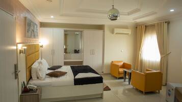 1 habitación, caja de seguridad en la habitación y wifi gratis