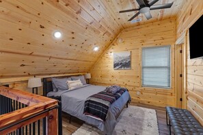 4 bedrooms, iron/ironing board, travel cot, WiFi