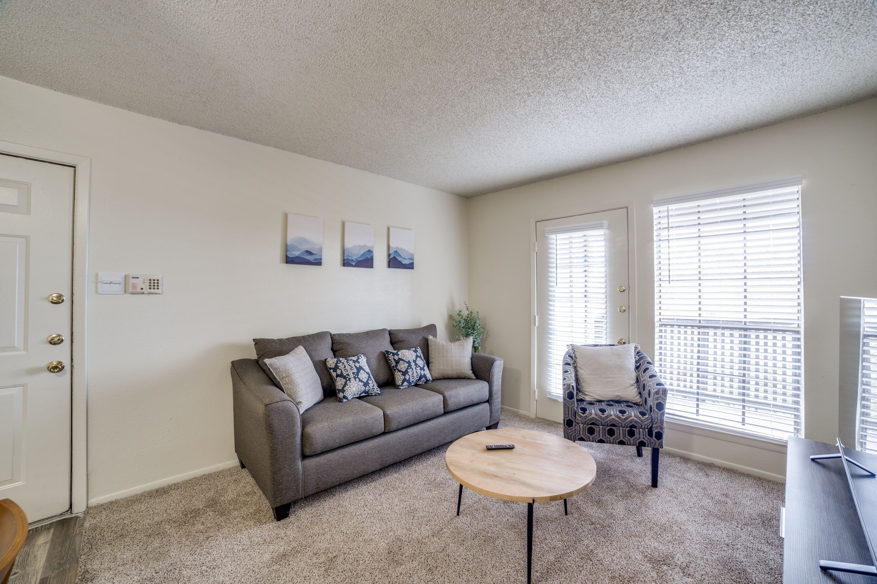 Modern and Cozy Studio I Free Parking I Gym