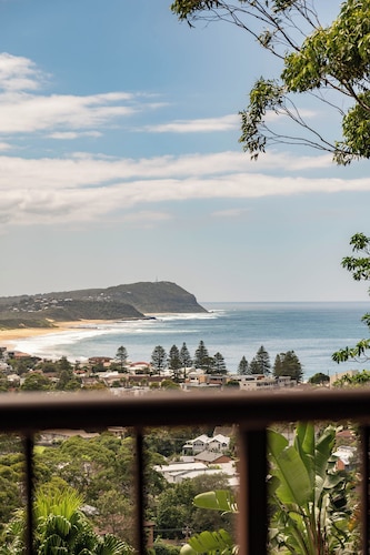 “Blue Bird” – Oceanview, Spa & Games Room