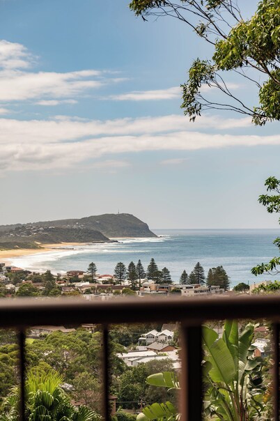 “Blue Bird” – Oceanview, Spa & Games Room