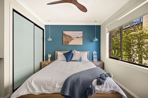 5 bedrooms, iron/ironing board, WiFi, bed sheets - “Blue Bird” – Oceanview, Spa & Games Room (Terrigal)