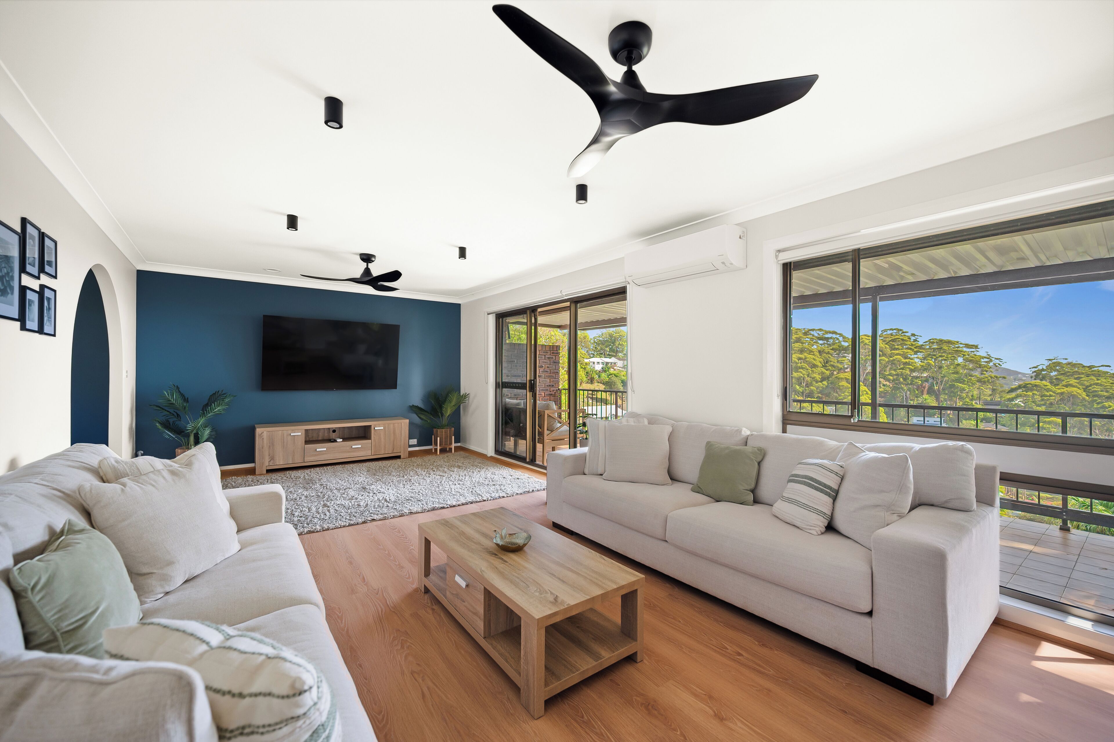 Blue Bird  Oceanview, Spa & Games Room - Avoca Beach