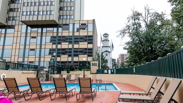 Pool - Discover spacious 1 & 2-bedroom apartments & corporate suites in a desirable location (Harrisburg)