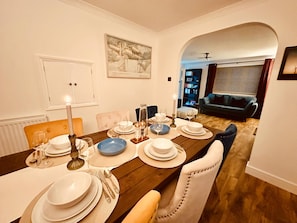 Dining - House, Pentire, Newquay, Near Beaches With Parking (Newquay)