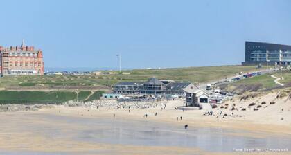 House, Pentire, Newquay, Near Beaches With Parking