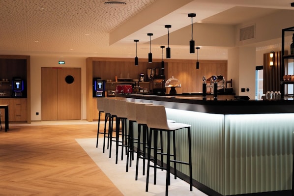 Bar (in der Unterkunft)