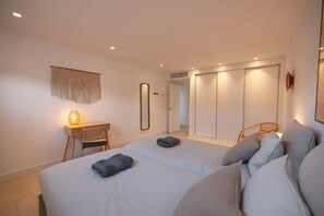 4 bedrooms, iron/ironing board, travel cot, WiFi