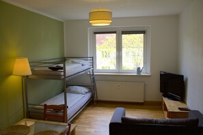 2 bedrooms, WiFi, bed sheets