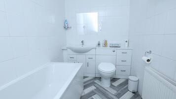 House | Bathroom | Shower, towels