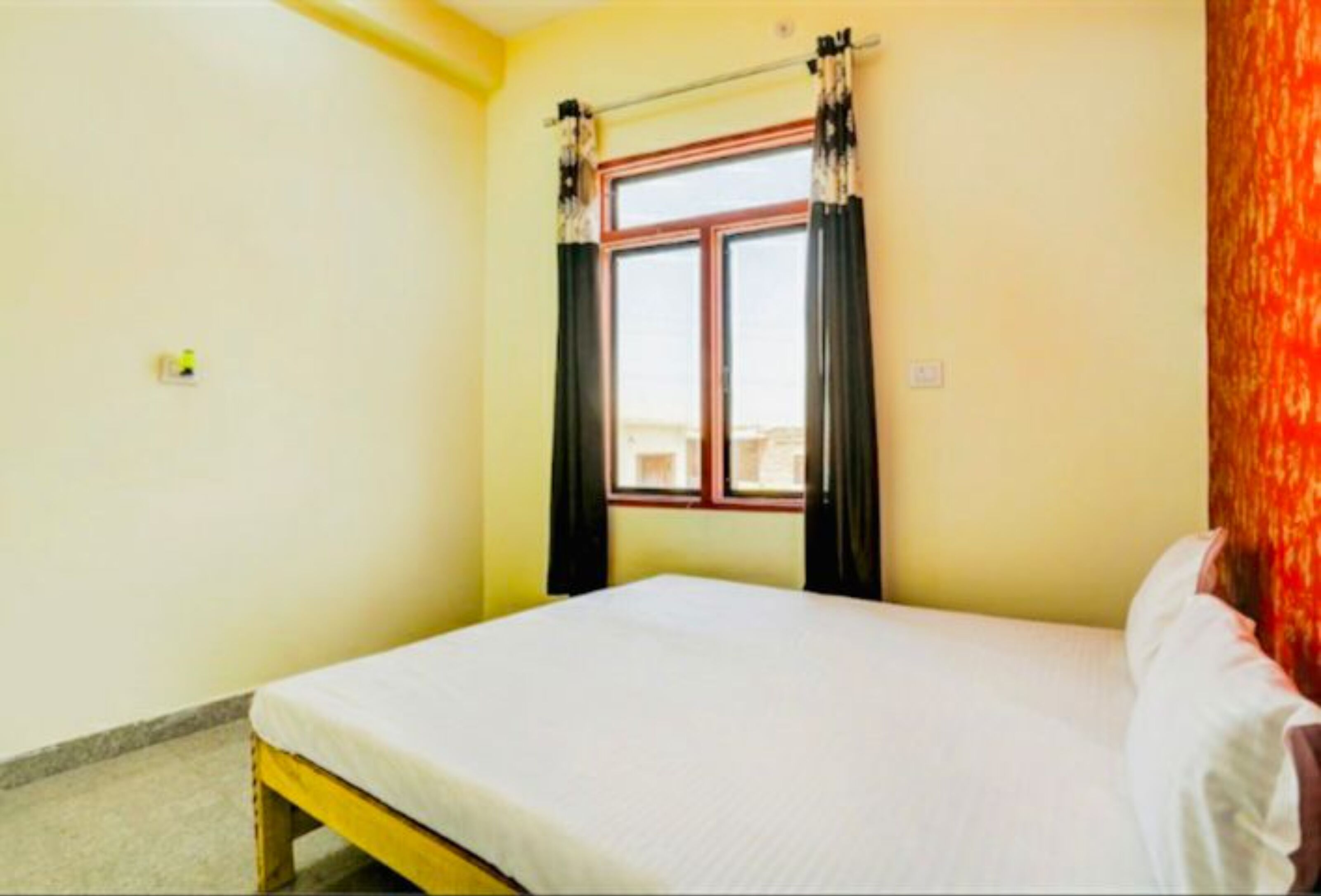 Photo - Goroomgo Hotel M J Agra Near Taj Mahal 950m