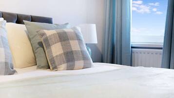 3 bedrooms, internet, bed sheets