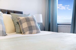 3 bedrooms, Internet, bed sheets - Newly refurbished, Near the coast, Sleeps 5 (Northumberland)