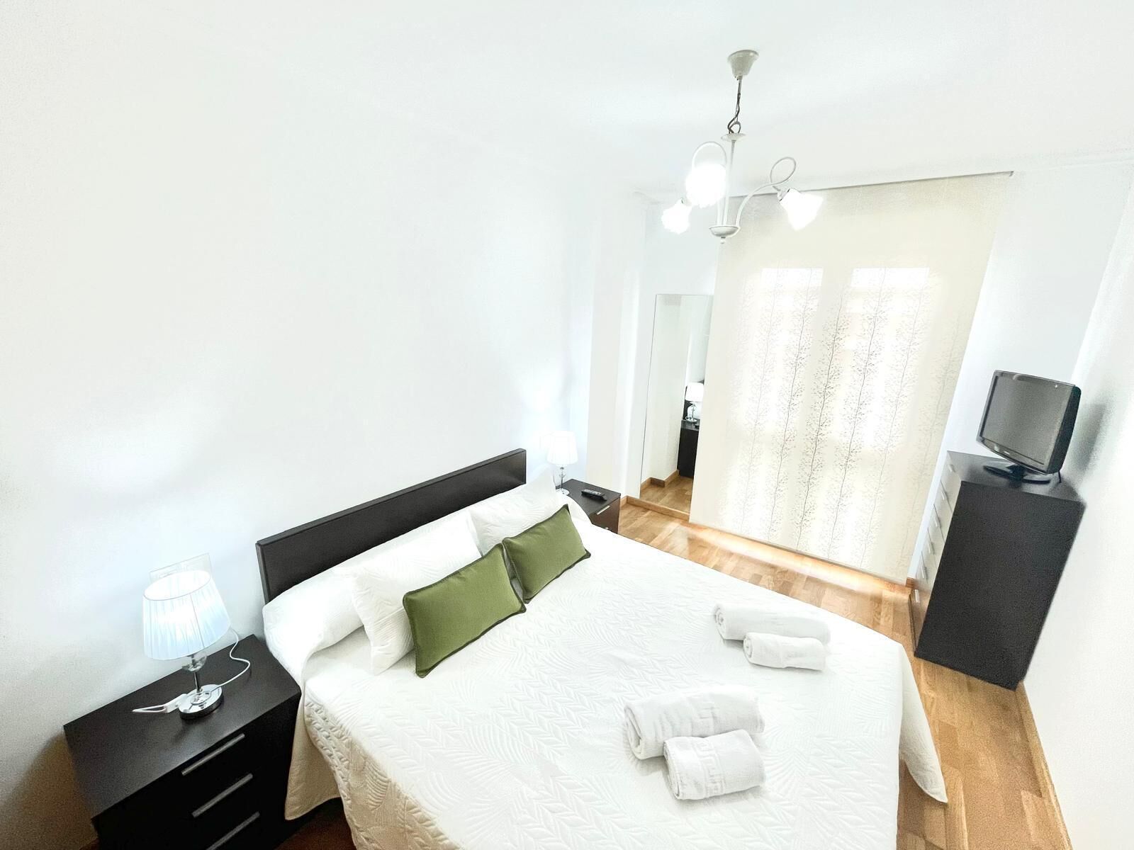 2 soveværelser, strygejern/strygebræt, sengetøj