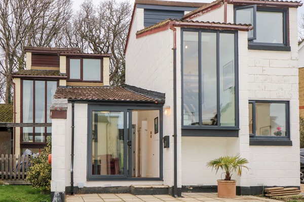 Cottage | Front of property