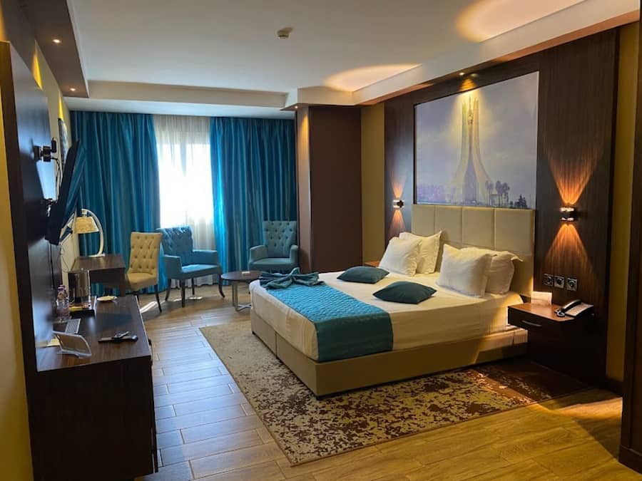 Suite | Premium bedding, minibar, laptop workspace, blackout curtains
