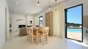 Deluxe Villa, 2 Bedrooms, Private Pool | In-room dining