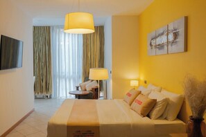 1 bedroom, iron/ironing board, WiFi, bed sheets - Modern Studio/Near Republic Square (Yerevan)