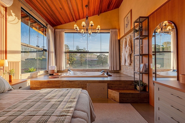 Chalet | Desk, blackout drapes, soundproofing, free WiFi