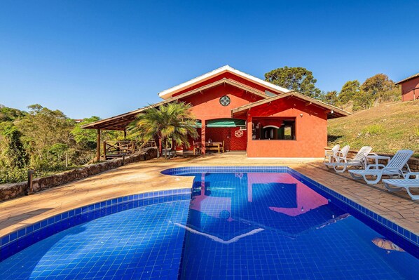 Villa | Pool | Outdoor pool, sun loungers