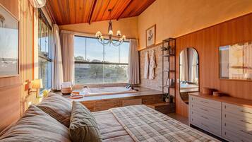 Chalet | 4 makuuhuonetta, työpöytä, pimennysverhot, äänieristys